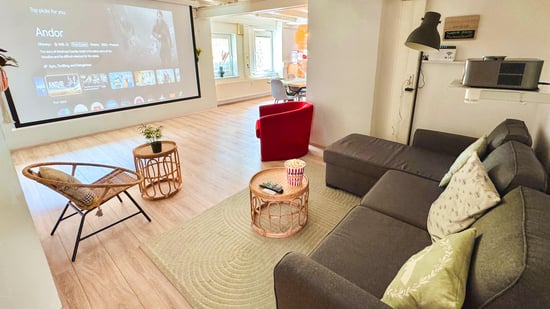 Wohnzimmer mit Heimkino